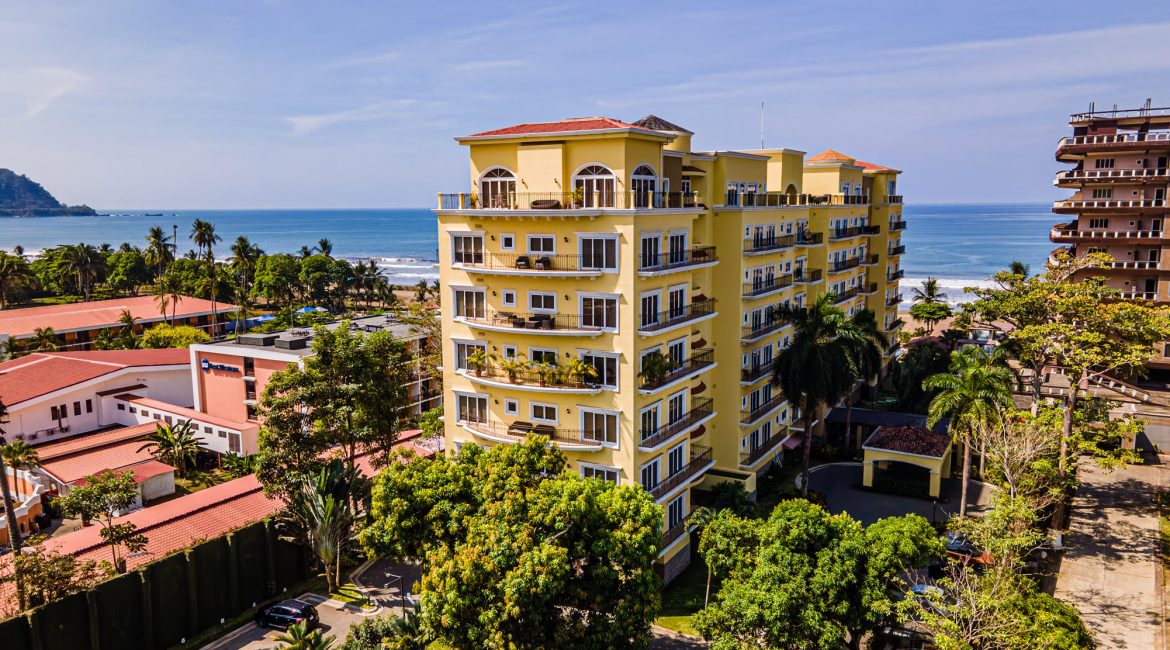 Elegant Oceanfront Living Condo at Acqua Residences Jaco