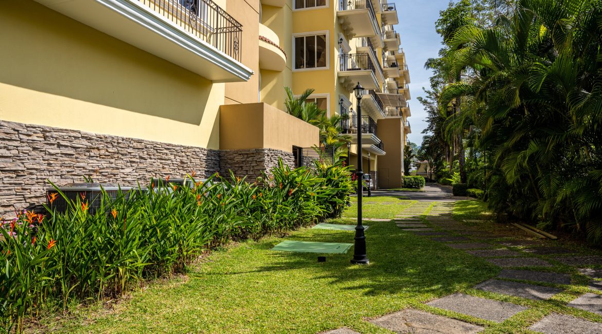 Elegant Oceanfront Living Condo at Acqua Residences Jaco