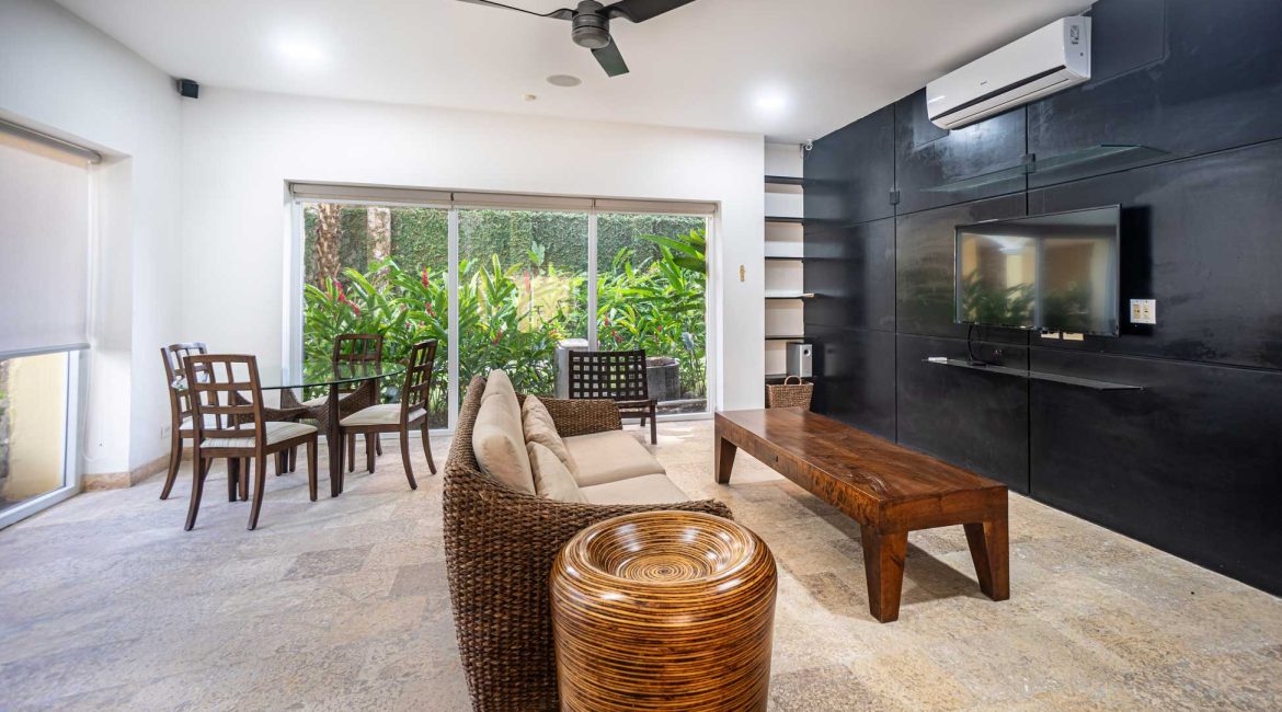 Elegant Oceanfront Living Condo at Acqua Residences Jaco
