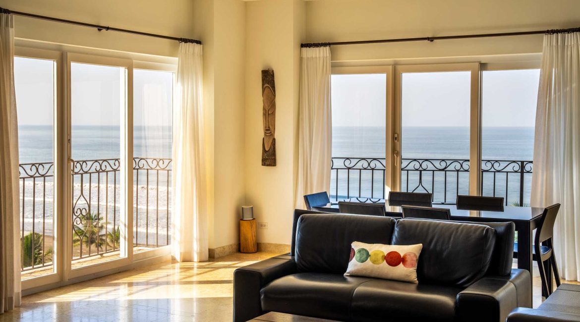 Elegant Oceanfront Living Condo at Acqua Residences Jaco