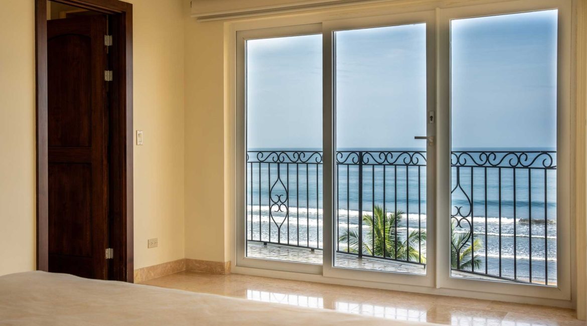 Elegant Oceanfront Living Condo at Acqua Residences Jaco