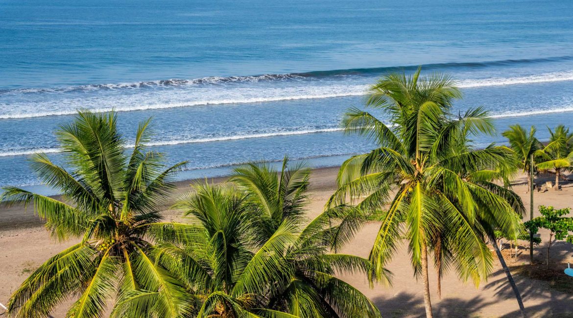 Elegant Oceanfront Living Condo at Acqua Residences Jaco