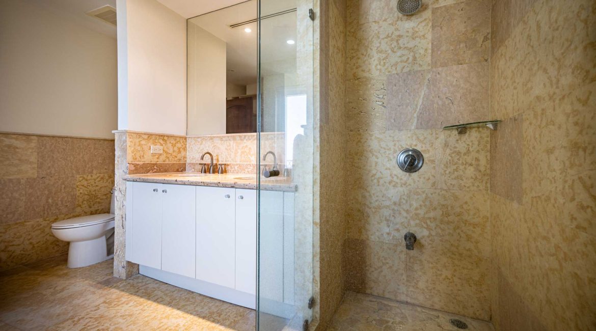 Elegant Oceanfront Living Condo at Acqua Residences Jaco