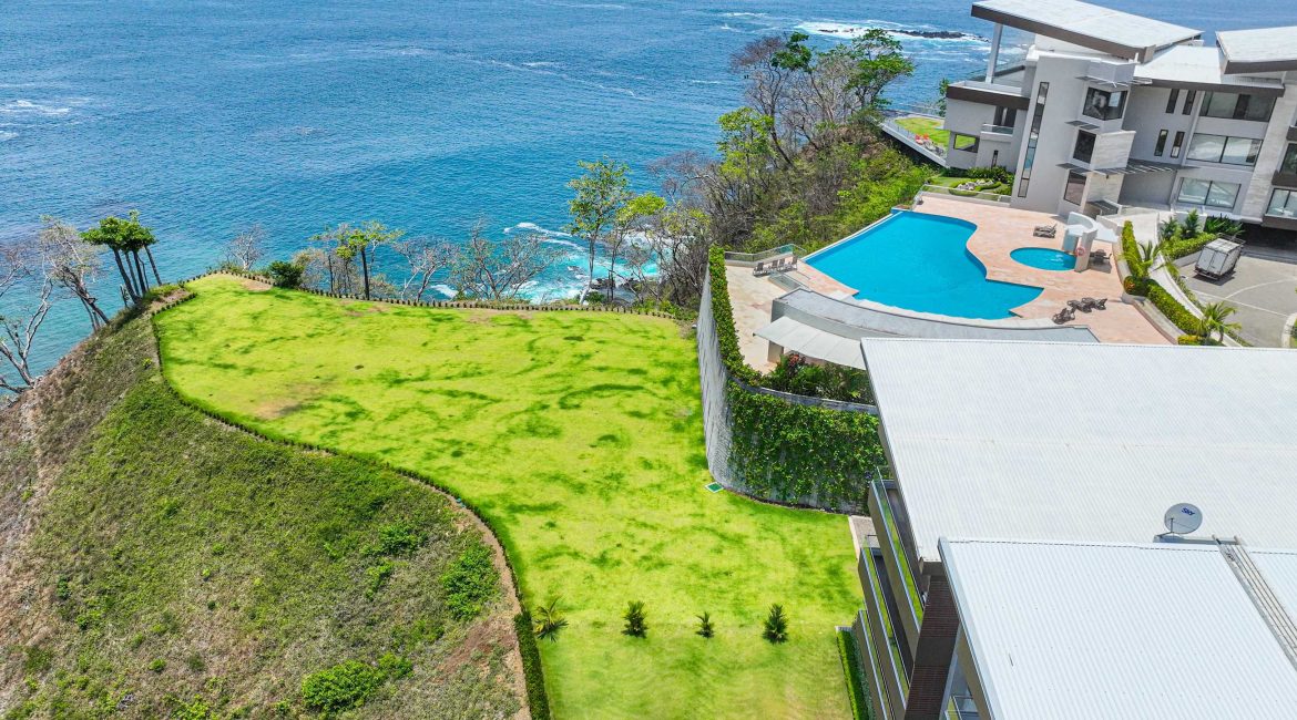 Ocean View Condos for Sale in Faro Escondido 2, Central Pacific