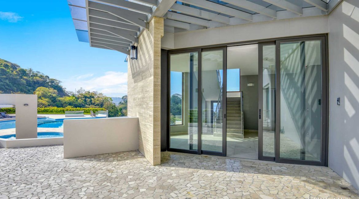 Luxury Double Pool Penthouse Residence – Faro Escondido