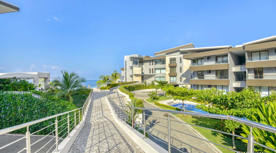Luxury Double Pool Penthouse Residence – Faro Escondido