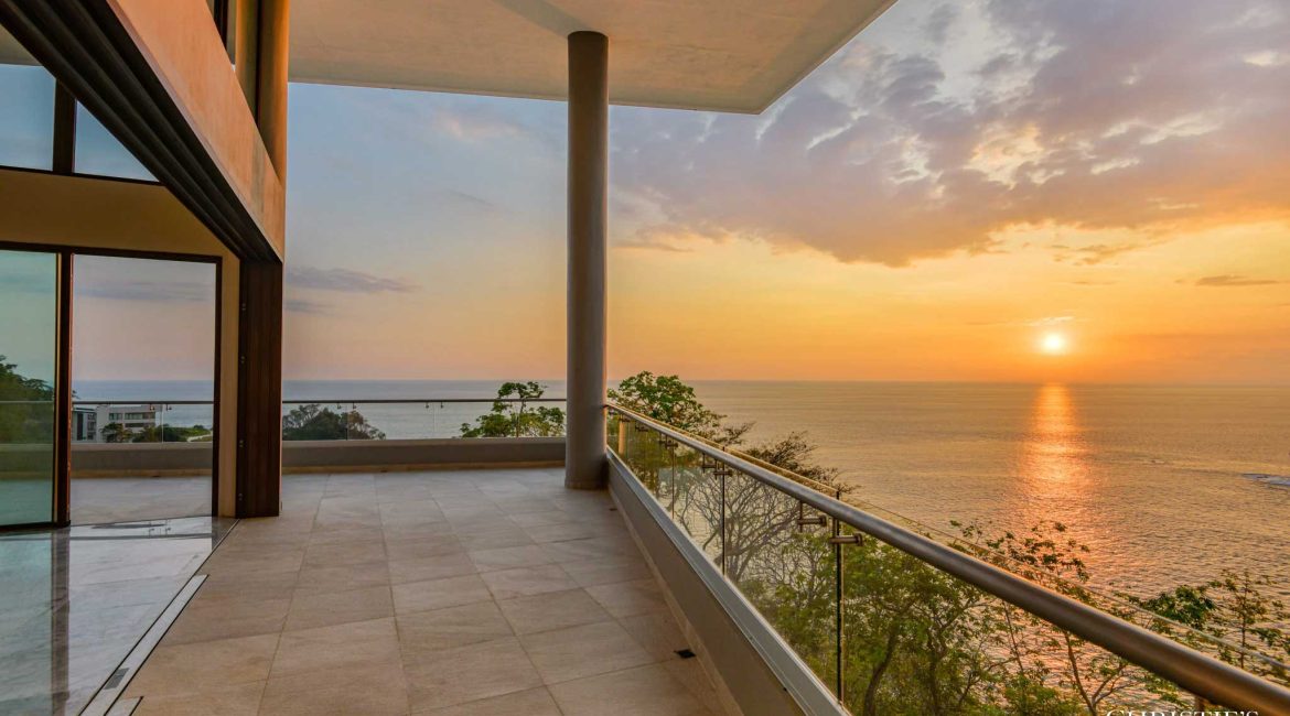 Luxury Double Pool Penthouse Residence – Faro Escondido