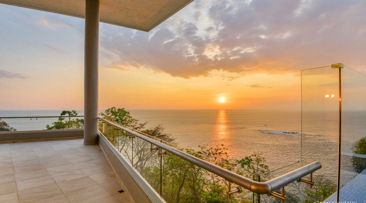 Luxury Double Pool Penthouse Residence – Faro Escondido