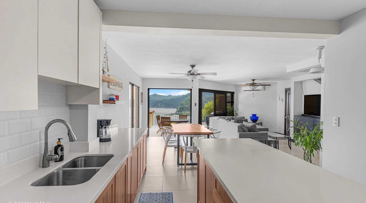 Oceanview Apartment in Faro Escondido – Private Living, Owners Only