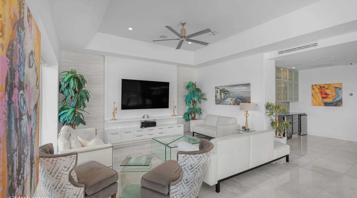 Vista Las Palmas – Executive Oceanfront Penthouse 11B
