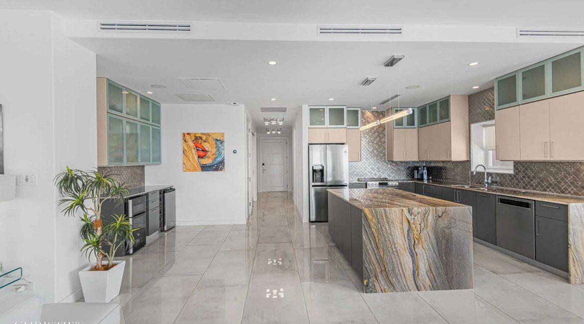 Vista Las Palmas – Executive Oceanfront Penthouse 11B