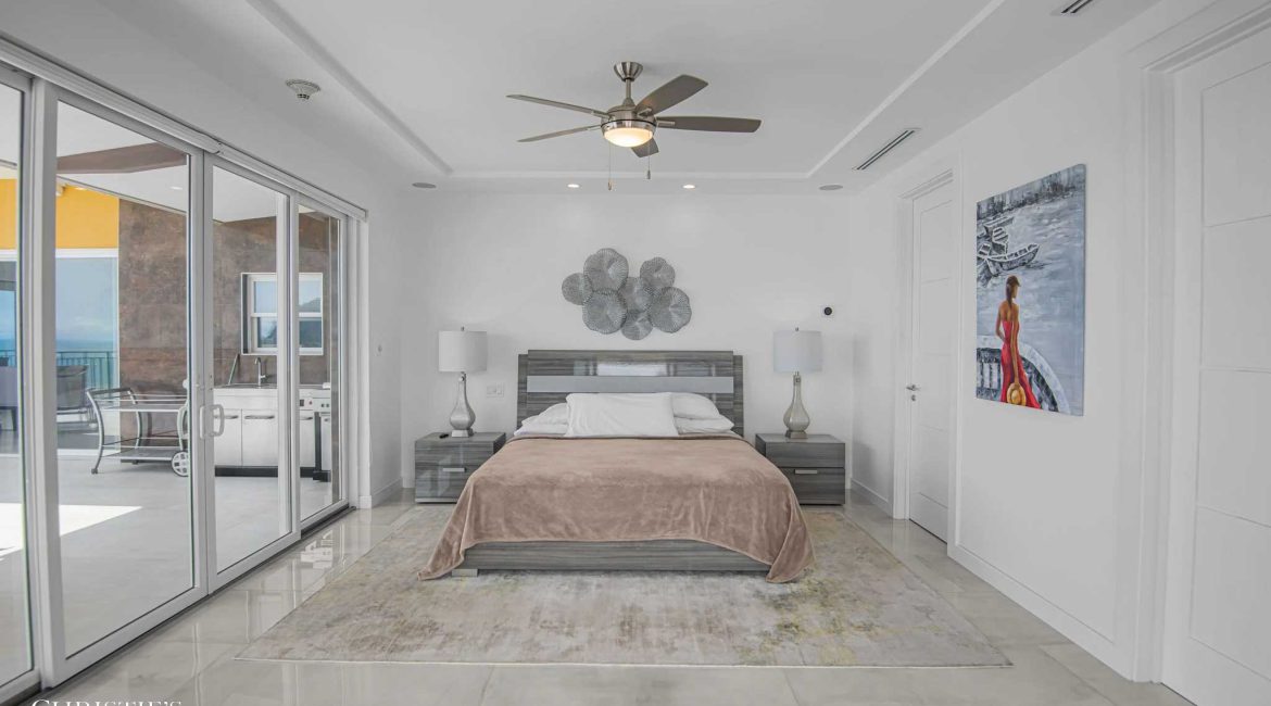 Vista Las Palmas – Executive Oceanfront Penthouse 11B